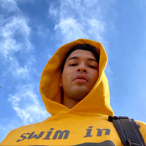 Meet your Posher, Daniel - Picture 1 of 1